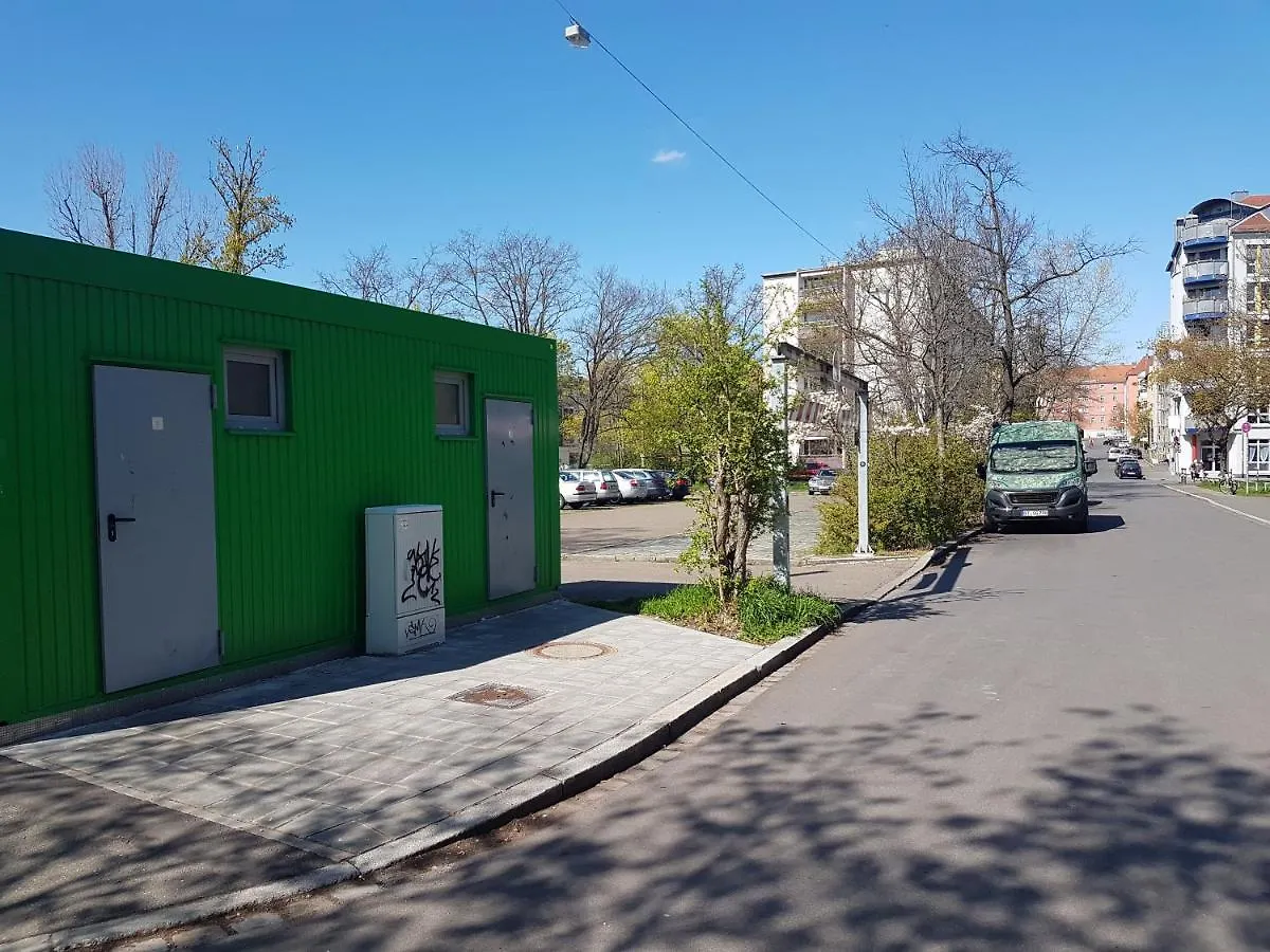 Campingplatz Retro Unterkunft! Gunstig Ubernachten Im Wohnwagen Am Wiesengrund. Only Public Toilets Available! Nürnberg Deutschland
