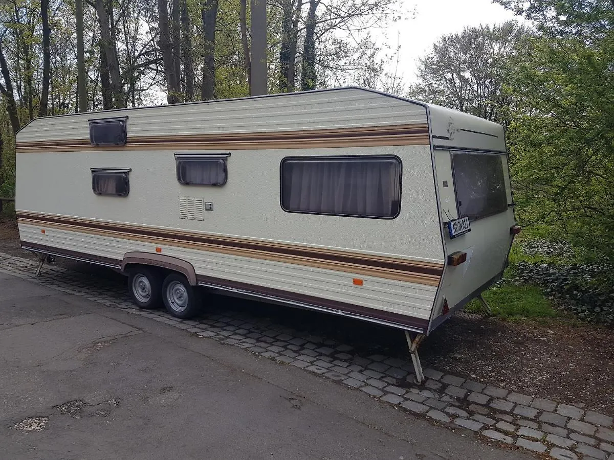Campingplatz Retro Unterkunft! Gunstig Ubernachten Im Wohnwagen Am Wiesengrund. Only Public Toilets Available! Nürnberg